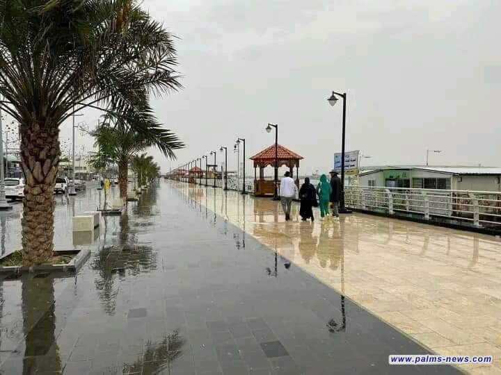 البصرة تشهد أولى زخات المطر بعد أشهر من الحر والجفاف